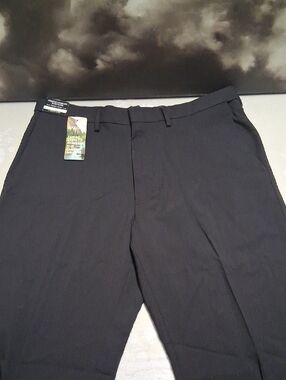 Haggar Men's Black Flat-Front Dress Shorts